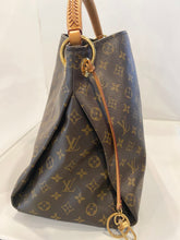 Louis Vuitton-Artsy Monogram MM