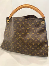 Louis Vuitton-Artsy Monogram MM