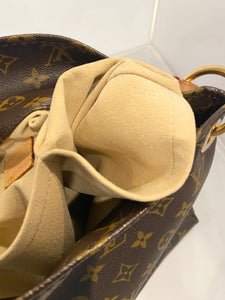 Louis Vuitton-Artsy Monogram MM