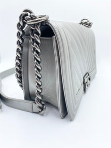 Caviar Chevron Medium Boy Bag