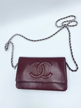 Burgundy Caviar Logo Wallet On Chain