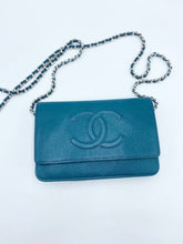 Caviar Logo Wallet On Chain